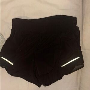 LULU Black Athletic Shorts with Reflective Strips LULULEMON. NEW CONDITION. 6!